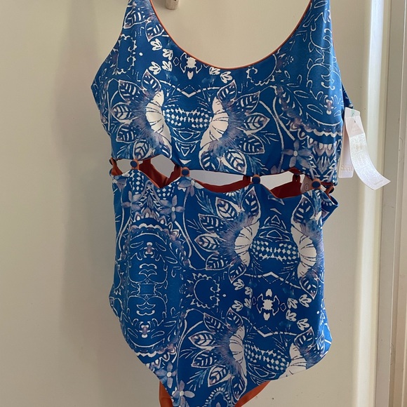 Saha swim suit, size L. NWT, reversible. - Picture 1 of 5